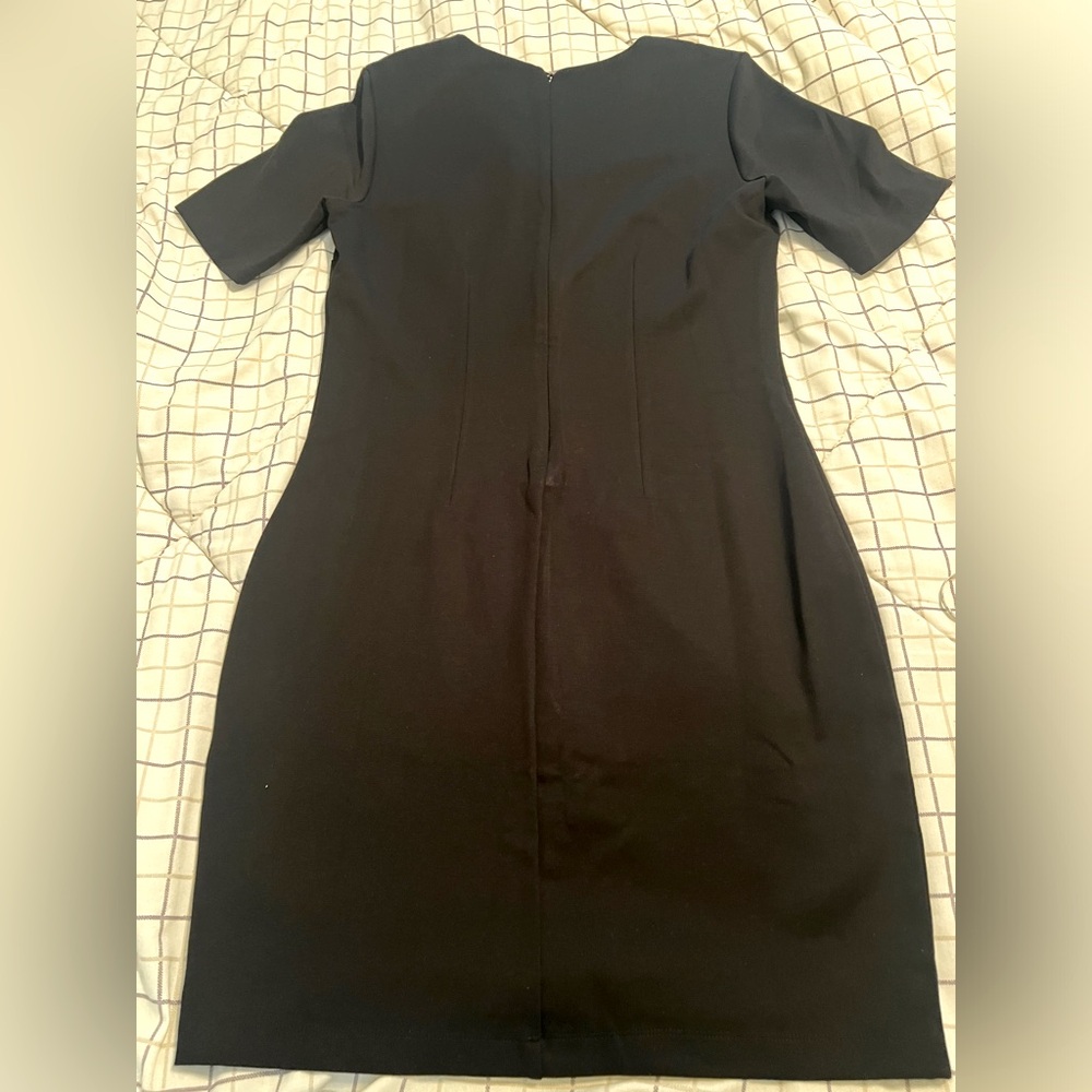 White House Black Market - Short Sleeve Sculpting AURA dress - 12 - Picture 9 of 9